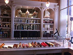 click to zoom Angelina, Paris